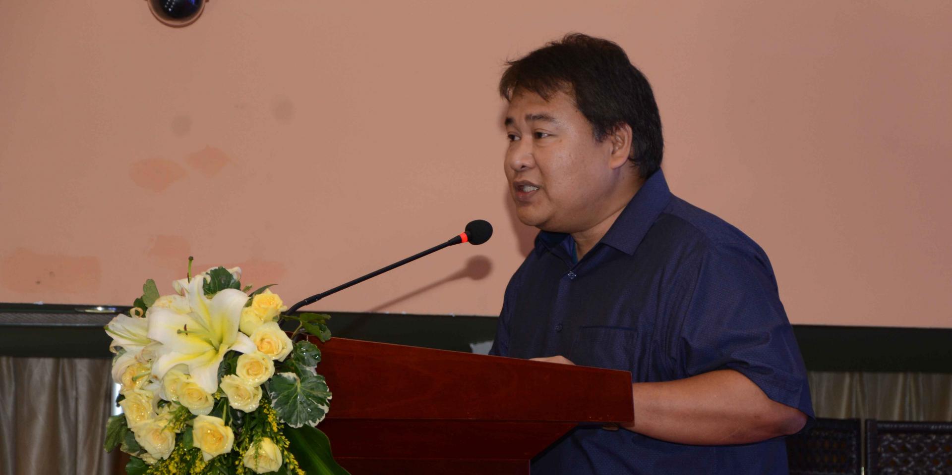 Albert Angelo Concepcion, Public Health Programme Specialist, UNOPS, explains the objectives of the training. Photo: UNOPS Albert Angelo Concepcion, Public Health Programme Specialist, UNOPS, explains the objectives of the training. Photo: UNOPS